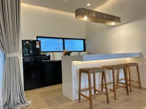 Dreamland View Villa #3 with Pool