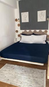 Romeo apt with private garden