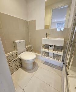 Victoria, 6 bed & 4bath Room Apa