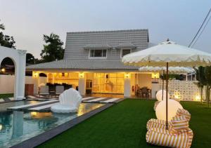 The Luxurious 2080 Casa Villa