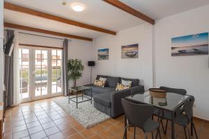 Lightbooking Las Breñas Garden con piscina