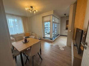 Kokos Cozy Apartment - free Garage Netflix and Balcony