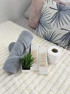 Cozy Mesatierra Garden by Adi Staycation Dvo