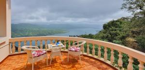 SaffronStays Valley's Edge