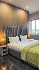 Просторий світлий сучасний номер N2