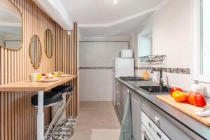 Escale Zen - Sauna Exclusif & Terrasse Privée - Idéal Pro & Couple - Piscine - 5min Port Toulon & Plage - WIFI HD - Expérience premium "Dans une bulle"