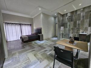 Freeman Manor - Peninsula