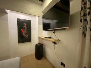 Adorable - 2A, Chill Room