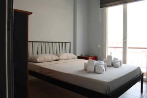 Sarris apartment