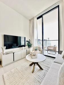 Cloud Level 1BR Calm with Parking Pool & Gym