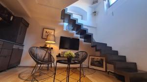 Studio Janna - Palazzo Gaddi Heritage in Florences Historic Heart