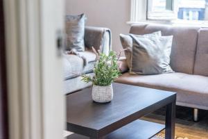 The Hideaway With AC