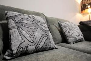 Bartlam Place, Sleeps 6, Central Oldham - By NMB Property