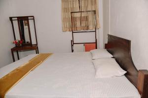 Relax - Budget Rooms in Batapola
