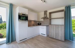 Stunning Home In Kamperland With Wifi