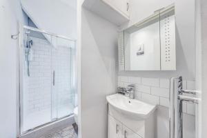 The Hideaway With AC