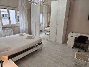 HC - Three room Cozy Apartment near Metro