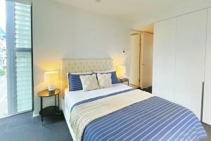 Wharf-Front Luxury Apt Barangaroo 2 Bed 2 Bath