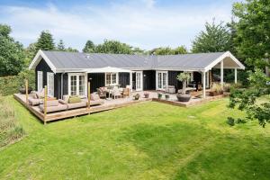 Stylish Summer House Near Tisvilde Beach And Town