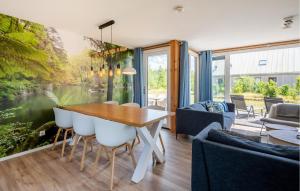 3 Bedroom Awesome Home In Kamperland