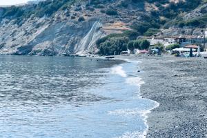 Armonia Beachfront Suites