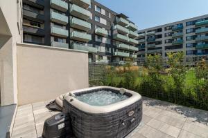 Fabulous Apartment with Garden Terrace