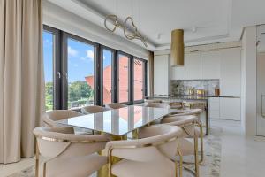 Blue Mandarin Riverside Premium II Sauna & Gym