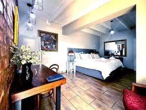 59 On True North Guest Rooms