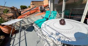 Une Terrasse sur Avignon