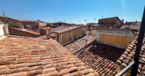 Une Terrasse sur Avignon
