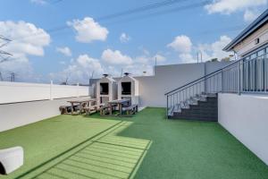 7 on Middle Serviced Apartments