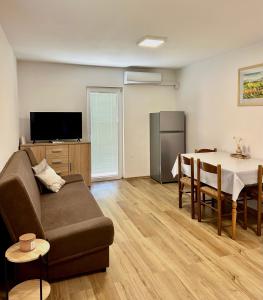 Holiday House Tomajna