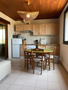Appartement cosy avec vue sur remparts à Aigues-Mortes