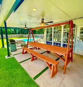 Fox Garden-Heated Pool-Spa- Boho-Downtown & Beach