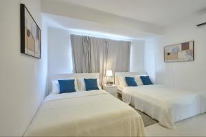 Escape Apartments, Balcony, Pool & Gym in La Julia