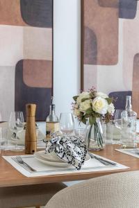 Frank Porter - Claren Tower 2, Downtown