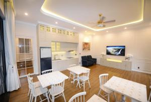 Liséa Wonderland Resort Deluxe Bedrooms by Private Beach