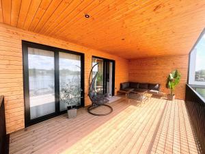 Rääma 7D-2 suure rõduga kahetoaline külaliskorter Pärnu jõe ääres