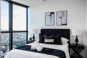 1Bedroom Apt in Queens Wharf lv 62 - Skyline and City view