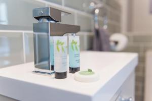 LYNNTON HOUSE Stunning 6 bed Town Centre Housewith En-Suites Prime Location Tamworth