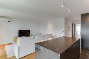 OceanView Pearl Varino by Holiday Rental Madeira