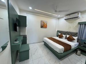Hotel Paris Gandhinagar