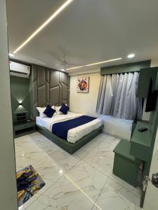 Hotel Paris Gandhinagar