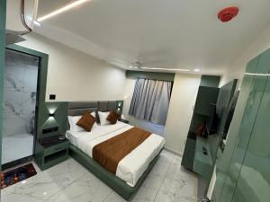 Hotel Paris Gandhinagar