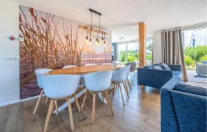 4 Bedroom Stunning Home In Kamperland