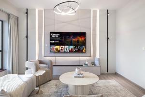 Luxe 3BR in JBR l Dubai Eye & Marina Walk