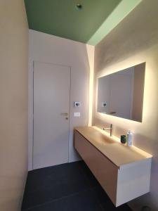 Drea Acitrezza Luxury Home