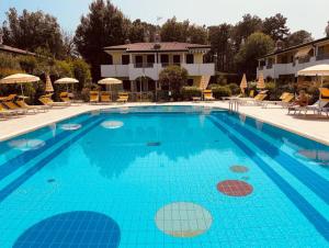 Bright apartment 300mt from the beach