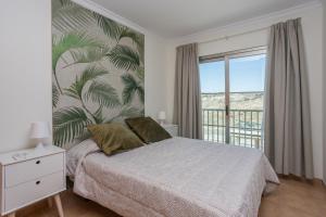 3BR Valley Dreamhouse -Solarium Terrace AirCon & Pool