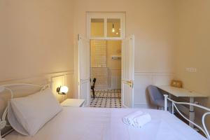 Stylish and Cozy 1BR Apt Vera Tbilisi - by Wehost